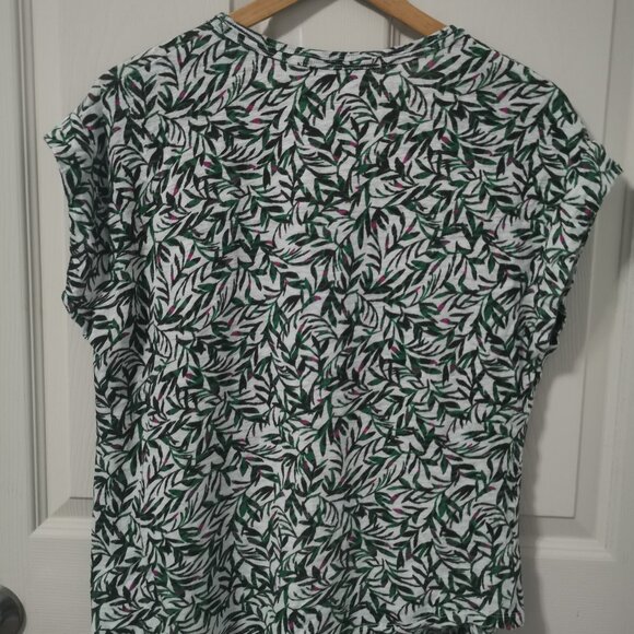 Witchery Linen Leaf Bud Print Tee Clover Green - Picture 4 of 7